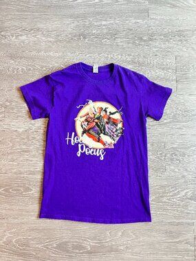 Hocus Pocus T-shirt, purple, small